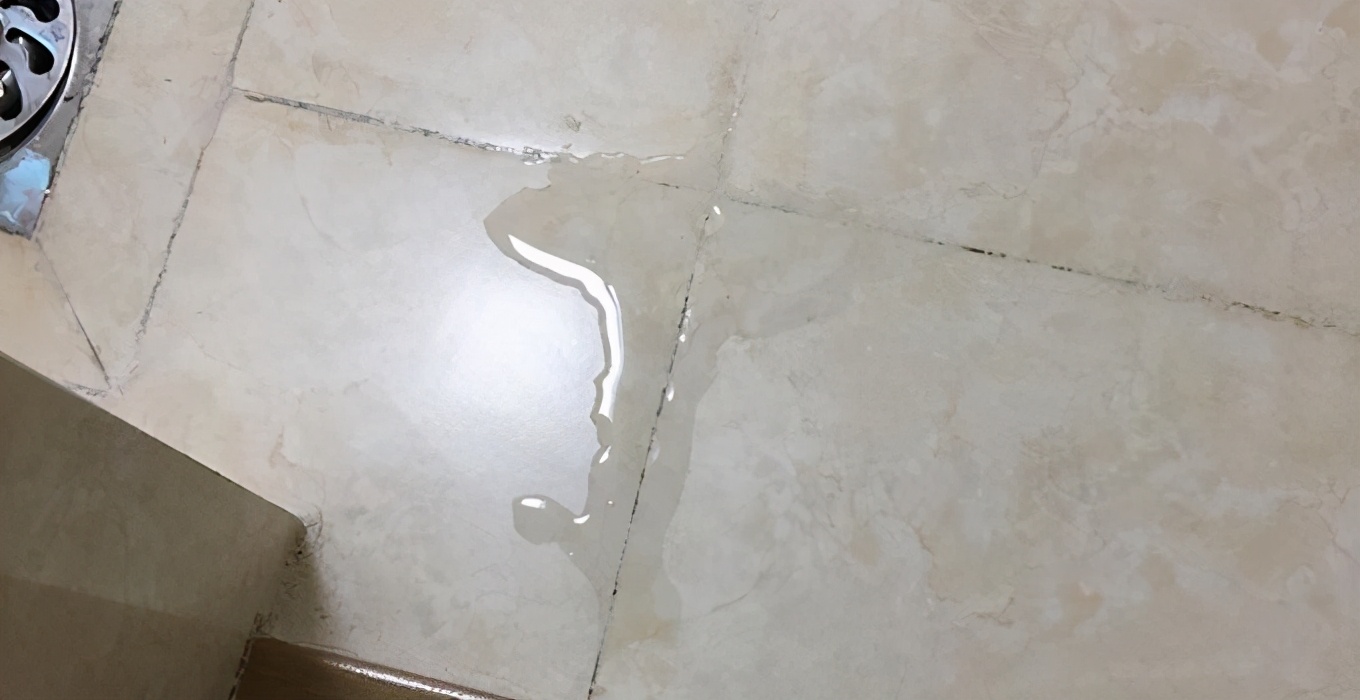 不敲瓷砖做防水靠谱吗