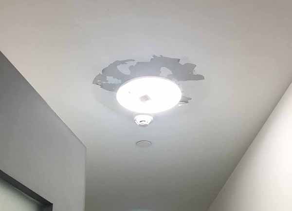 房屋天花板漏水 房屋天花板漏水