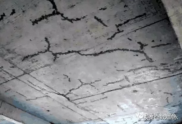 地下室顶板伸缩缝渗漏 地下室顶板伸缩缝渗漏